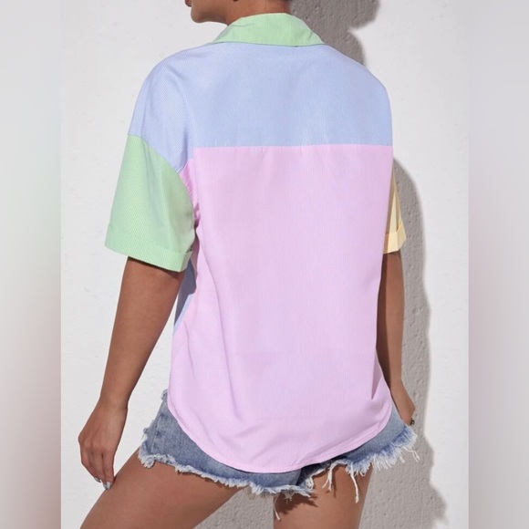 COPY - Ladies short sleeved blouse - NWOT, never worn - Picture 2 of 4